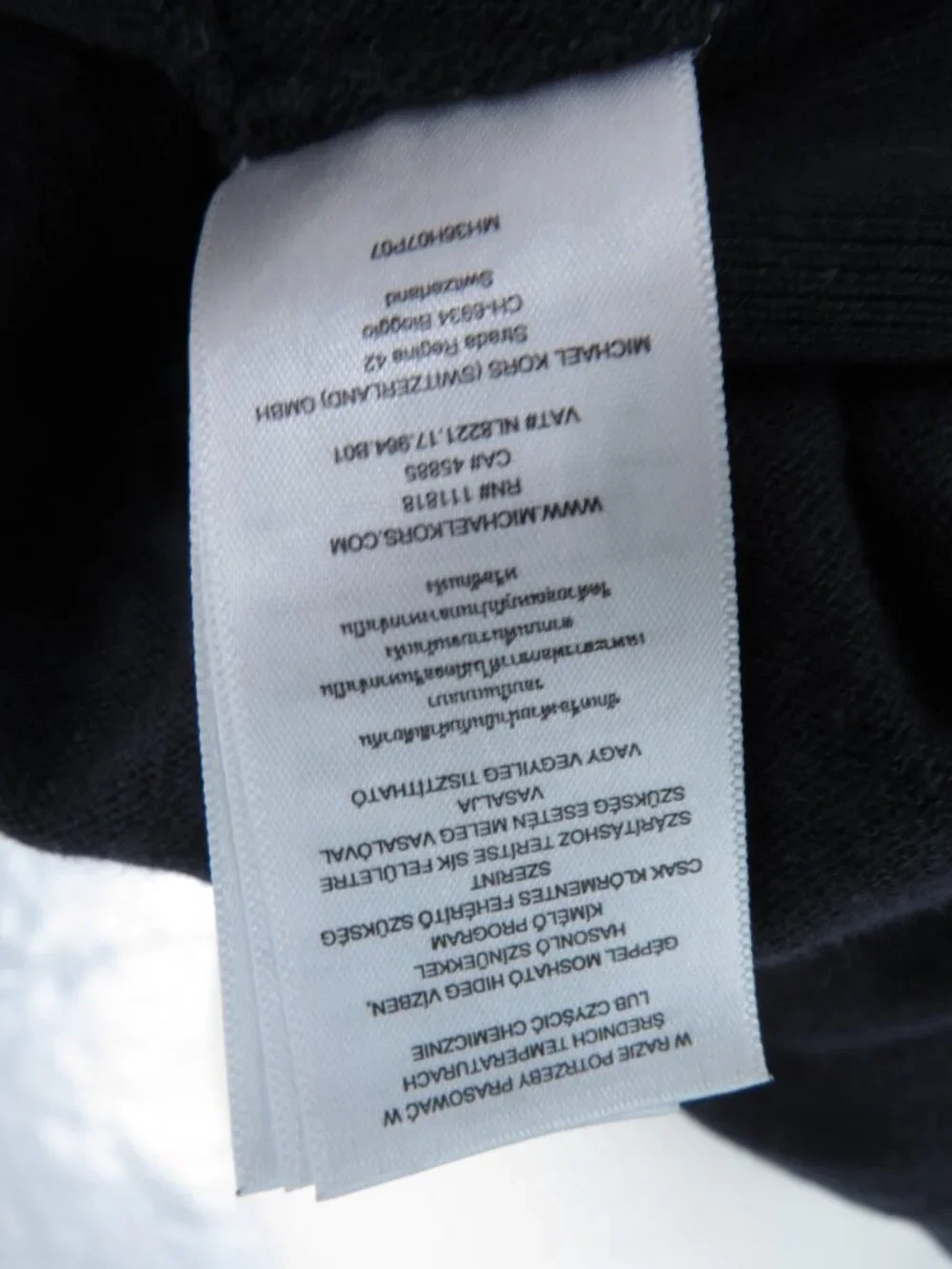 Michael Kors product description